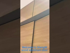 باب الألومنيوم الخشبي